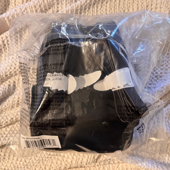 BEIS Essential Mini Backpack in Black - Picture 3 of 11